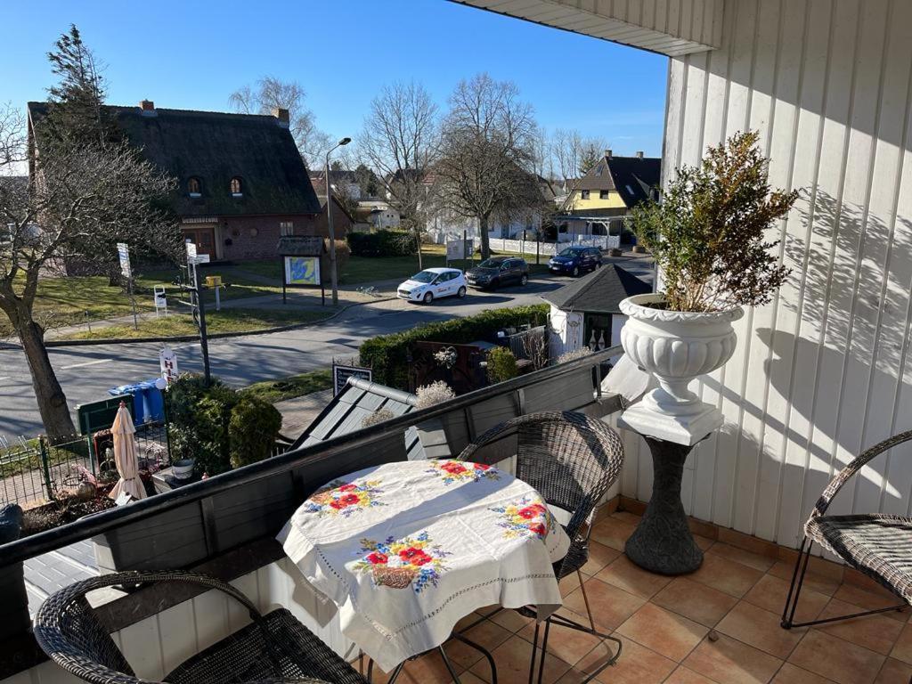 cafesahne u Pension Dranske Extérieur photo